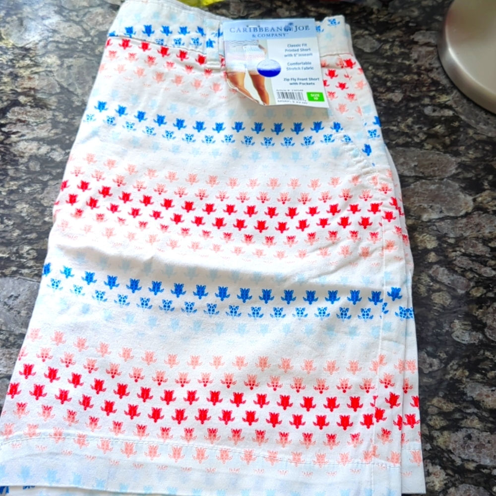 Caribbean Joe White Jean Shorts with Red and Blue Pattern - size 10